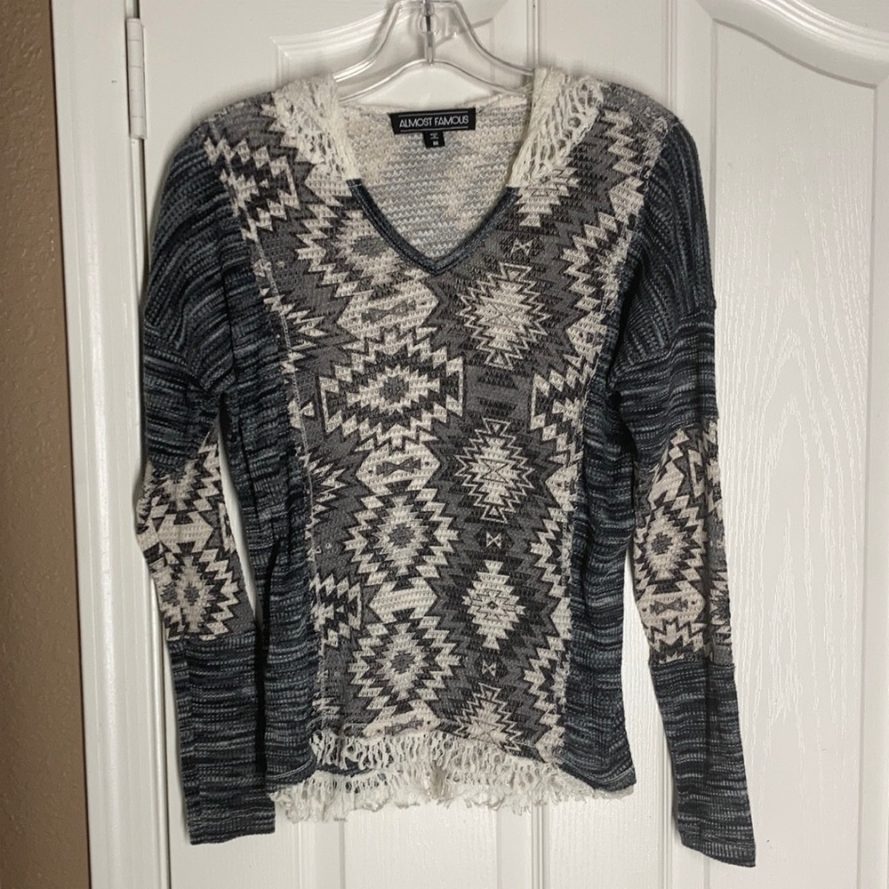 FINAL MARKDOWN Ladies’ Almost Famous Hooded Knit Top (M)